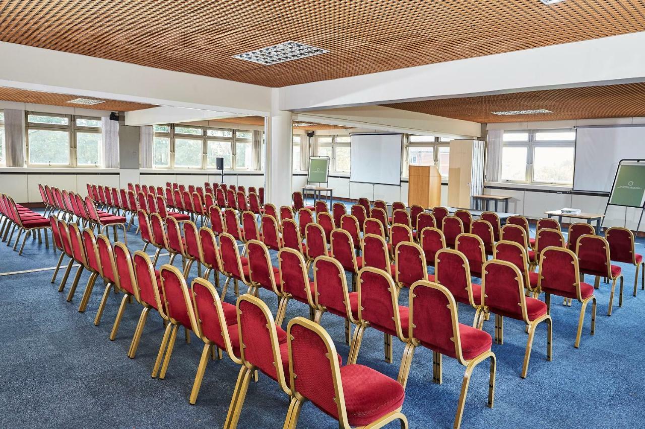 Yarnfield Park Training And Conference Centre Hotell Stone  Exteriör bild