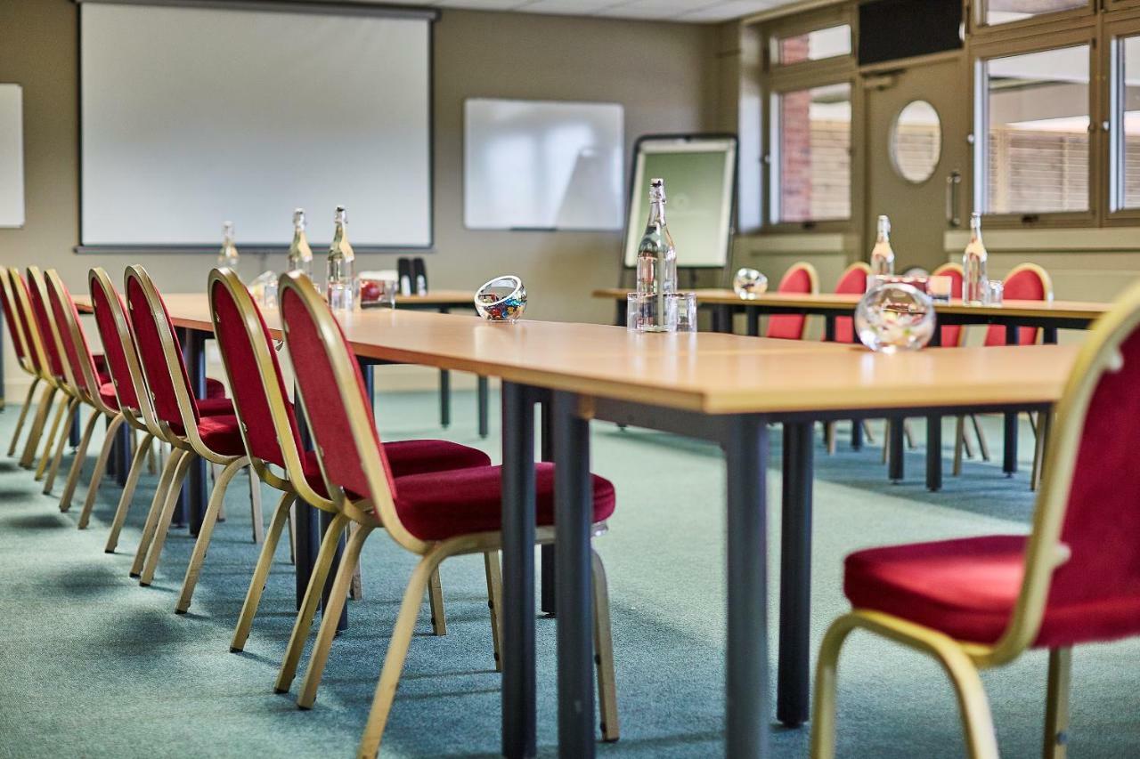 Yarnfield Park Training And Conference Centre Hotell Stone  Exteriör bild